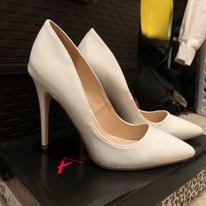 DSW White Pumps (worn once)
